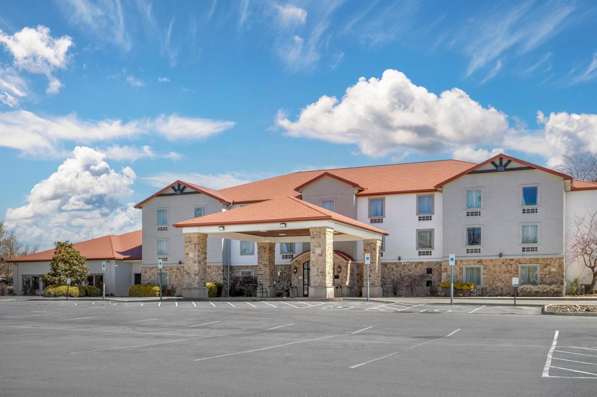 Quality Inn & Suites Monterey, Tn - Crossville, Tn Kültér fotó